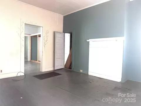 175 Spring St, Marion, NC 28752 photo 11