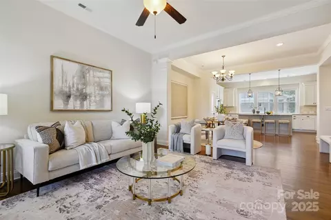 258 Iverson Way, Charlotte, NC 28203