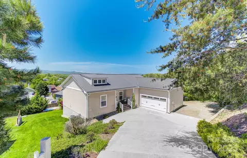 48 Climbing Aster Way, Asheville, NC 28806