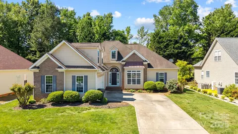 1607 Essex Hall Dr, Rock Hill, SC 29730