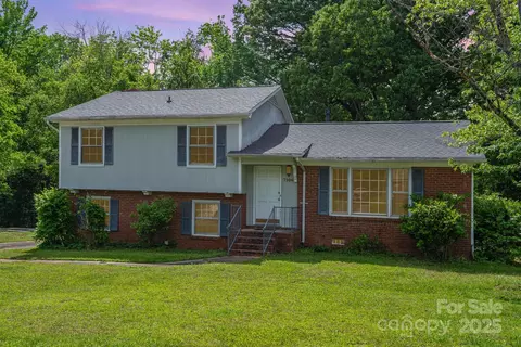 7106 Marlbrook Dr, Charlotte, NC 28212