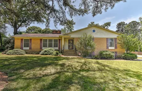 385 Gum Branch Rd, Charlotte, NC 28214