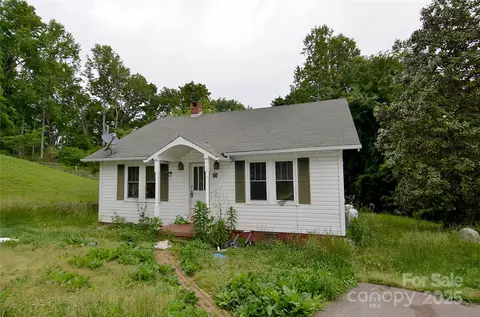447 Harmony Grove Rd, Nebo, NC 28761