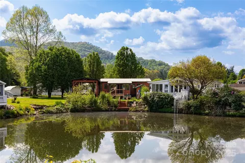 214 Pike Pt, Waynesville, NC 28785