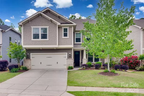 724 Lagan Ct, Fort Mill, SC 29715
