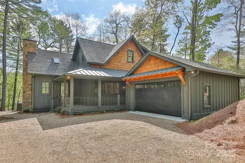 205 Upper Whitewater Rd, Sapphire, NC 28774