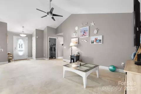 Entry Way - 103 Pine Meadows Cir, Hickory, NC 28601 photo 1 of 1