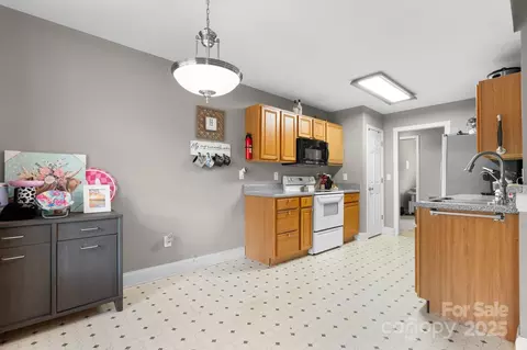 Kitchen - 103 Pine Meadows Cir, Hickory, NC 28601 photo 1 of 3