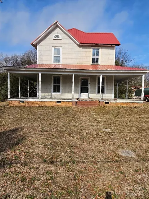 105 E Second Ave, Mount Gilead, NC 27306 photo 2