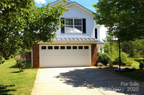6614 Wicked Oak Ln, Charlotte, NC 28216