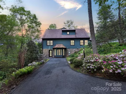 221 Holland Dr, Black Mountain, NC 28711