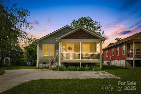 302 Hazel Mill Rd, Asheville, NC 28806