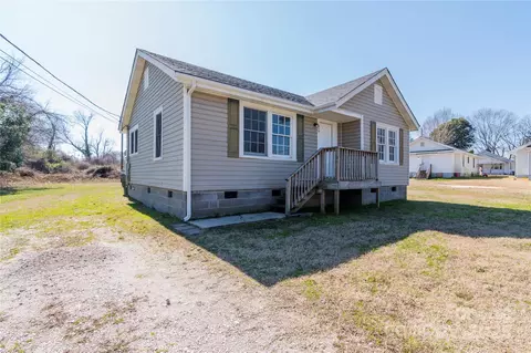 819 W Rankin Ave, Gastonia, NC 28052