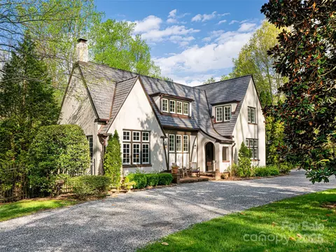 341 Vanderbilt Rd, Asheville, NC 28803
