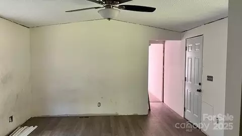 2131 Barnett St, Lancaster, SC 29720 photo 4
