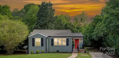 1100 Mona Dr, Charlotte, NC 28206