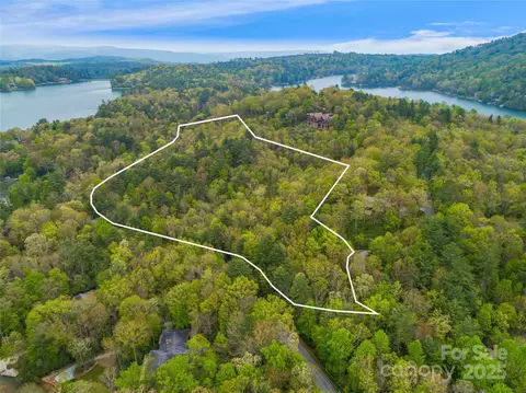 3539 W Club Blvd, Lake Toxaway, NC 28747