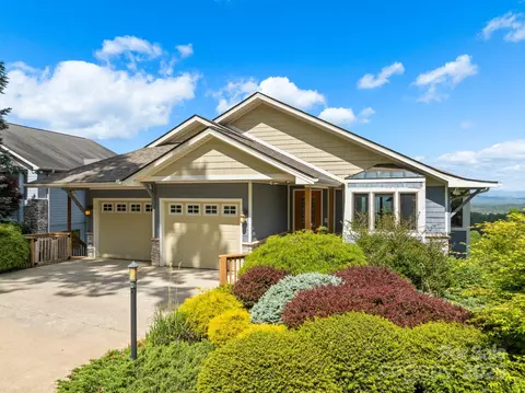117 Distant View Dr, Asheville, NC 28803