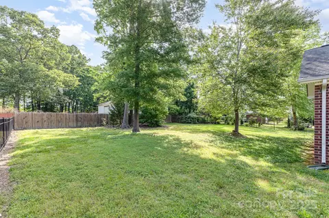 Exterior - 5706 Sustar Dr, Monroe, NC 28110 photo 5 of 5