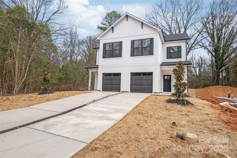2815 New Pineola Rd, Charlotte, NC 28208