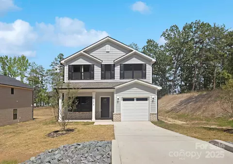 1837 Bear St, Charlotte, NC 28214