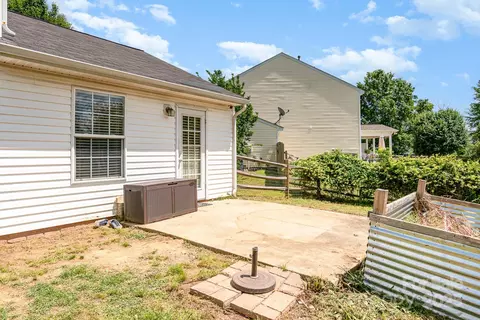 Exterior - 4002 Solomons Ct, Monroe, NC 28110 photo 6 of 9
