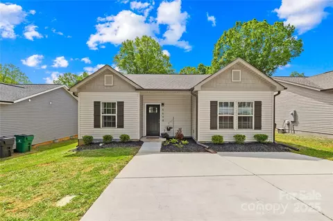 5648 Woodard St, Charlotte, NC 28269