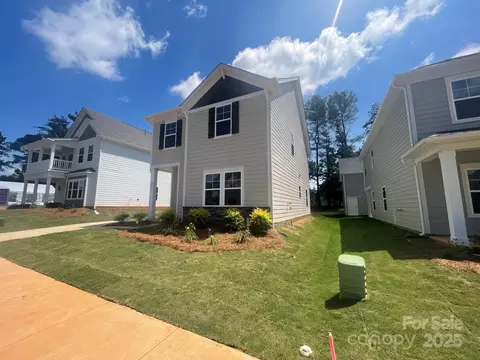 4017 Grommet Ct, Matthews, NC 28105