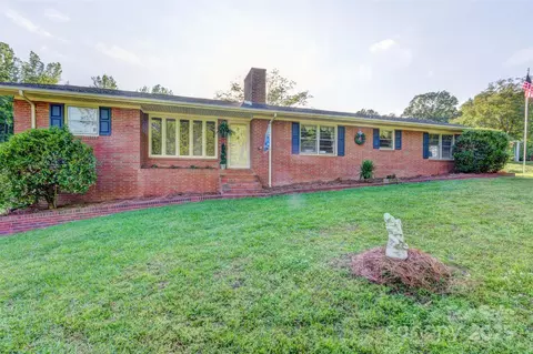 211 Amos Homesley Rd, Cherryville, NC 28021