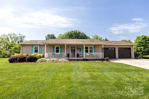 3310 46th Ne Ave NE, Hickory, NC 28601