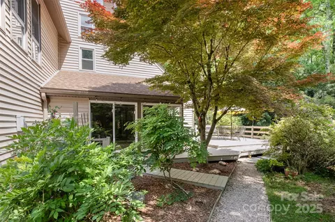 1160 Walton Pl, Salisbury, NC 28146