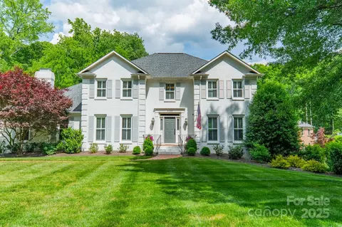 5135 Winding Brook Rd, Charlotte, NC 28226