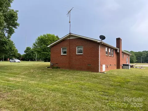 675 E Ritchie Rd, Salisbury, NC 28146 photo 11