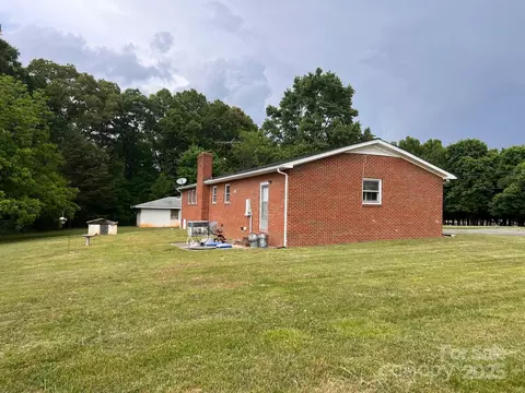 675 E Ritchie Rd, Salisbury, NC 28146 photo 12