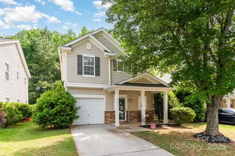 516 Tribune Dr, Charlotte, NC 28214