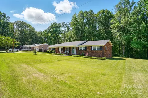 707 Hester Dr, Dallas, NC 28034