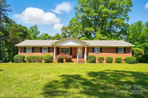 6215 Simpson Rd, Charlotte, NC 28216