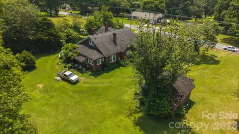 1040 Nc 90 W Hwy W, Taylorsville, NC 28681