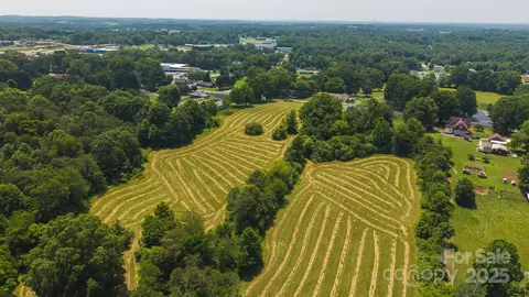 1040 Nc 90 W Hwy W, Taylorsville, NC 28681