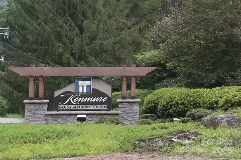 123 Burning Tree Ln, Flat Rock, NC 28731
