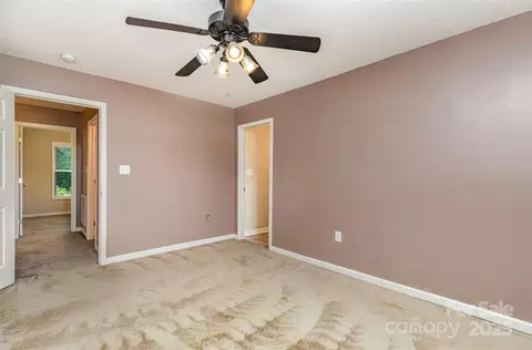 Bedroom - 4751 Kemp Dellinger Rd, Maiden, NC 28650 photo 2 of 4