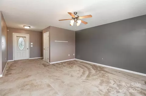 Living - 4751 Kemp Dellinger Rd, Maiden, NC 28650 photo 1 of 1