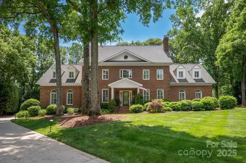 12048 Royal Portrush Dr, Charlotte, NC 28277