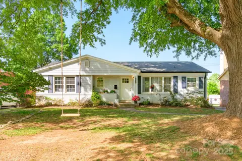 4838 Holbrook Dr, Charlotte, NC 28212