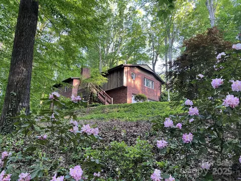 231 Davis Dr, Morganton, NC 28655