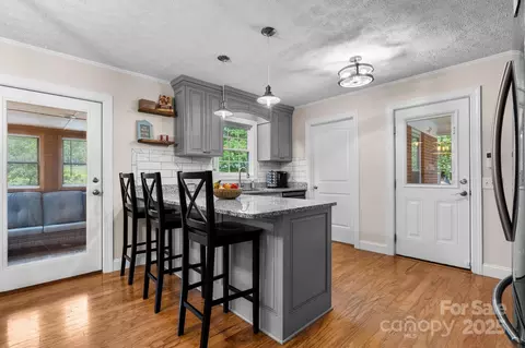 1664 Lafayette Ave, Hudson, NC 28638 photo 5