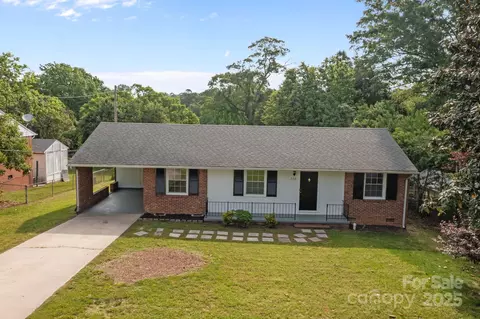 322 S Vine St, Gastonia, NC 28052