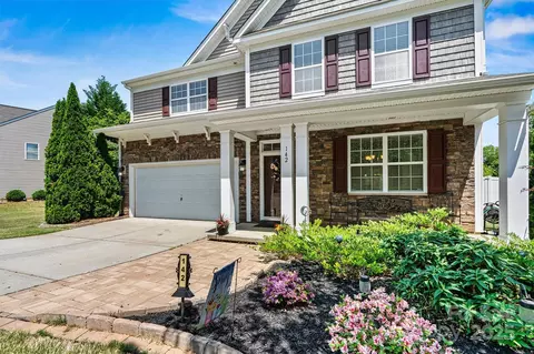 142 Wellshire St, Mooresville, NC 28115