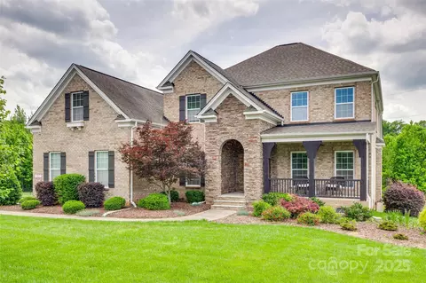 308 Hollister Estates Dr, Waxhaw, NC 28173