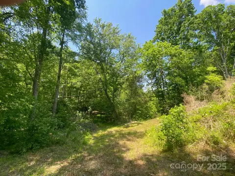 7633 Hammond Dr, Charlotte, NC 28215